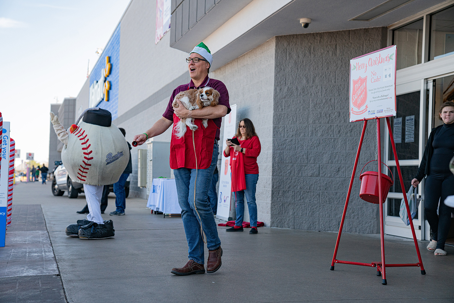 Mayor at the Salvation Army Mayor's bell ringing competition