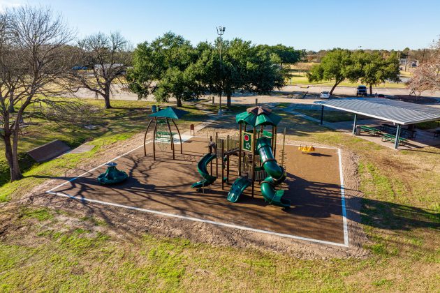 New playground opens at Sadie Thomas Park in Bryan