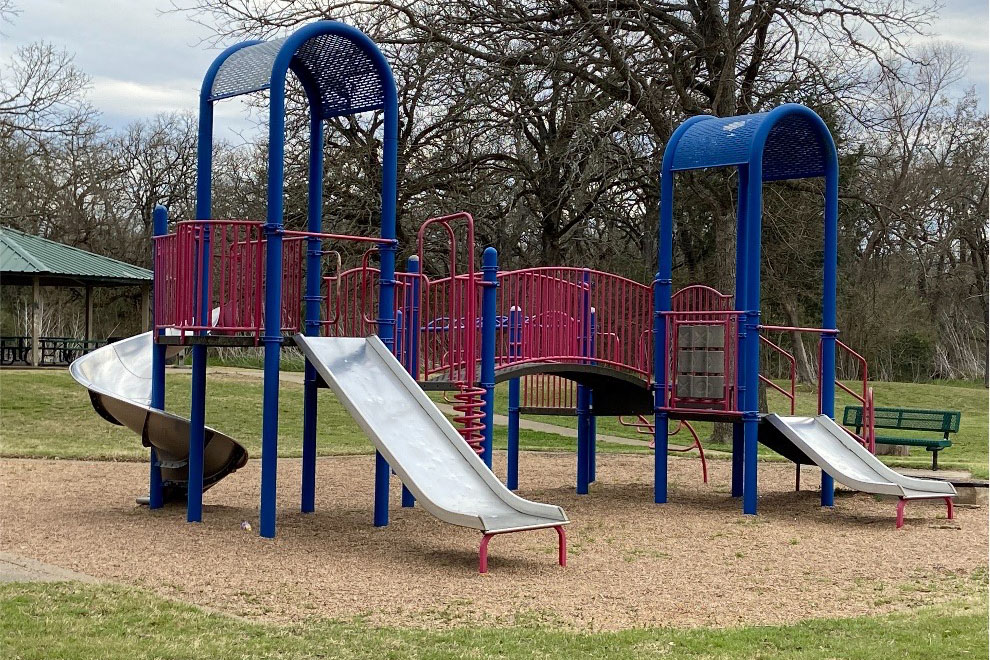 Small playground equipment set