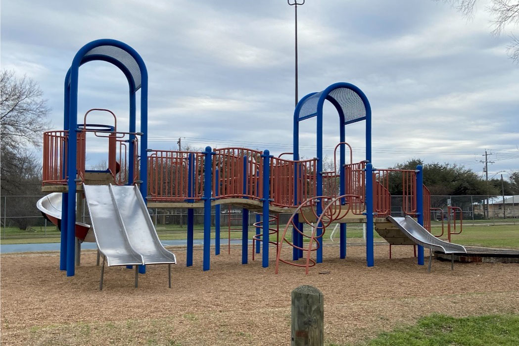 Small playground equipment set