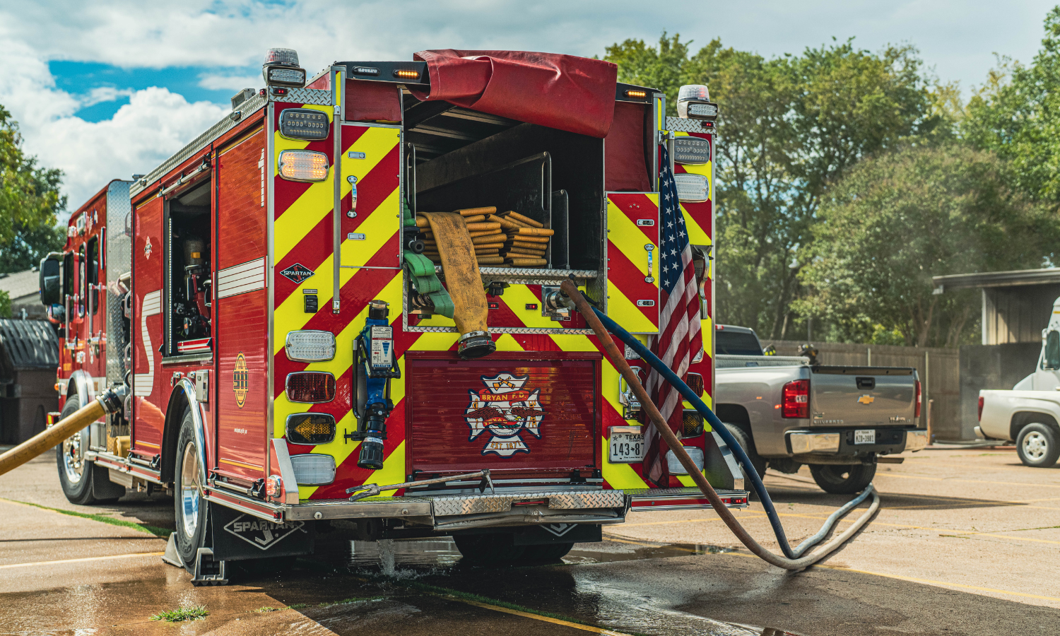 Photo of the back of a fire truck 