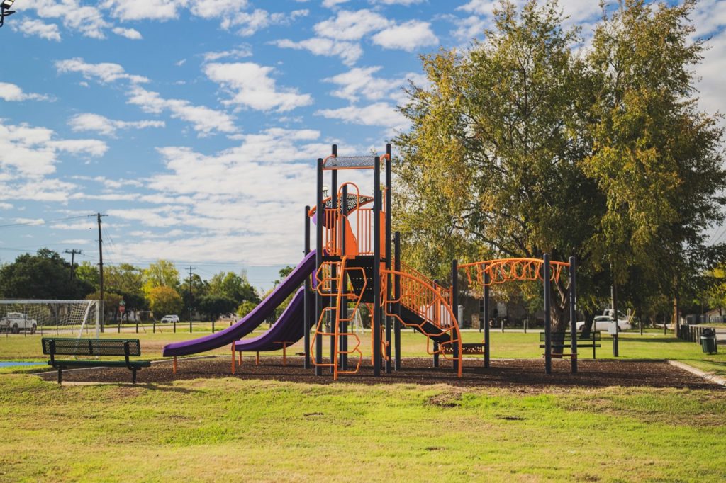 Photo of new Ibarra playground. 